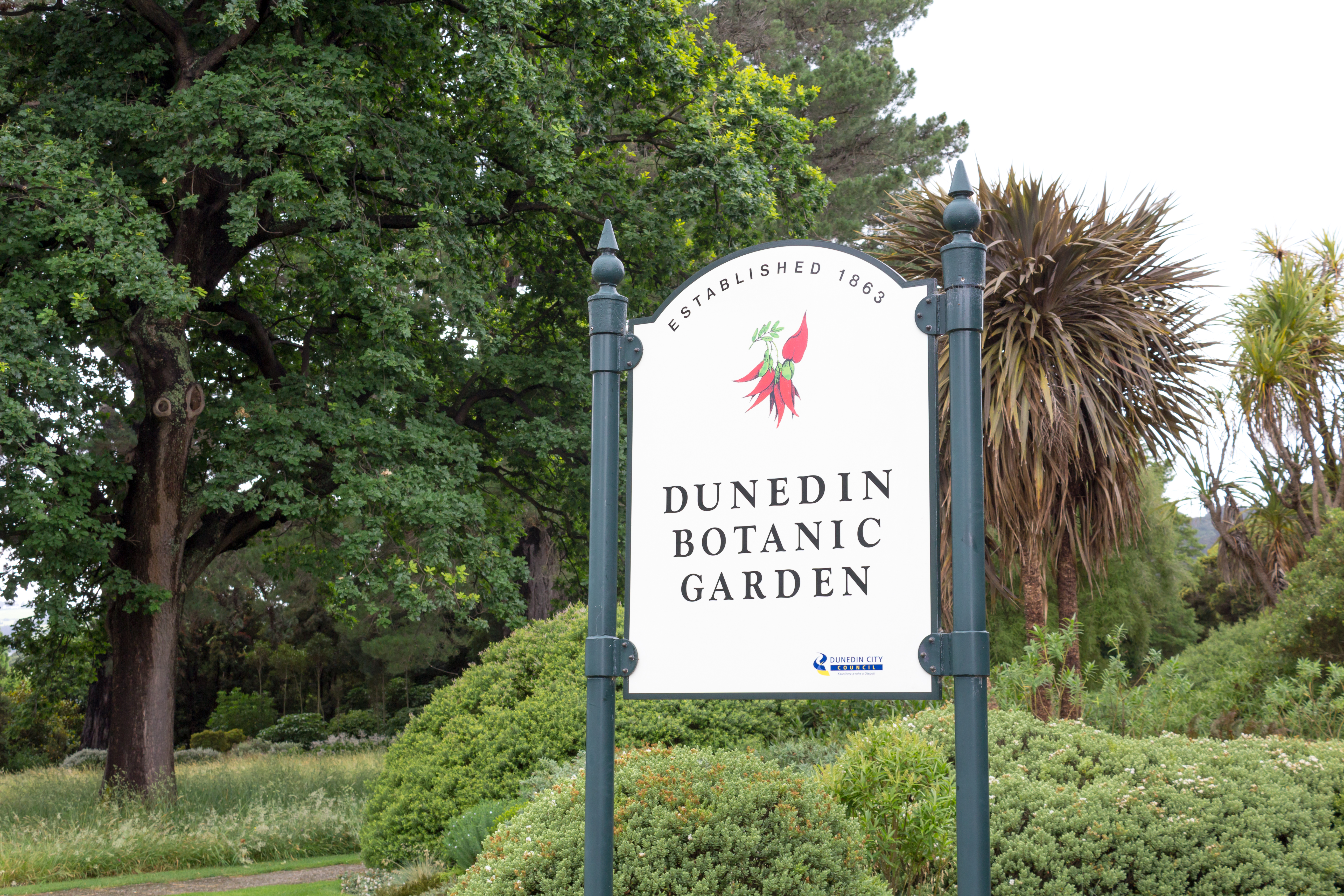 Dunedin Botanic gardens external signage