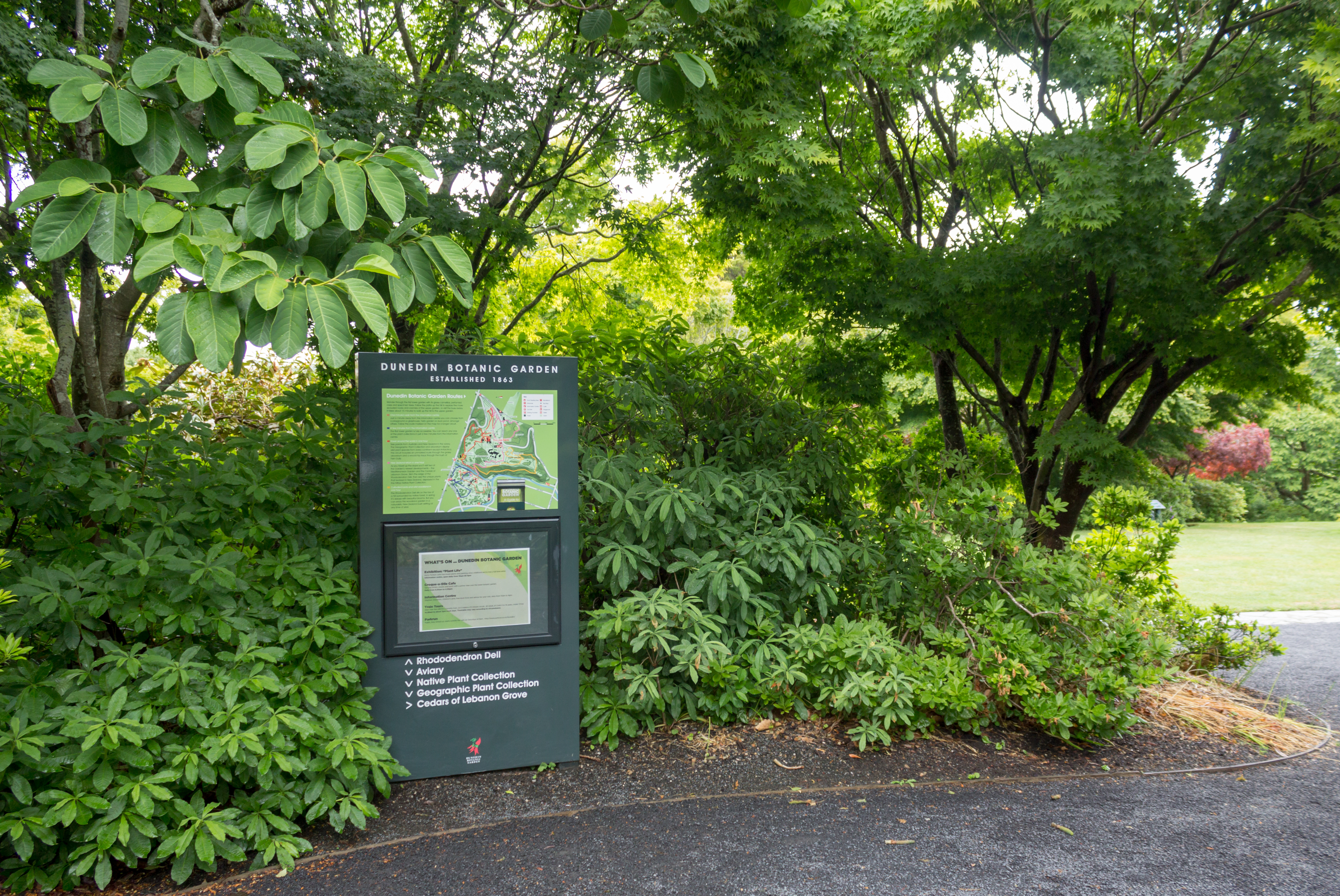 Botanic Gardens wayfinding signs thumbnail
